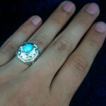 انگشتر نقره دست ساز مردانه طرح عرفان با سنگ فیروزه نیشابوری - Image 3