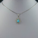 گردنبند نقره زنانه طرح آفرین با سنگ فیروزه نیشابوری - Image 2