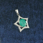 گردنبند نقره زنانه طرح ارمغان با سنگ زمرد الماس تراش