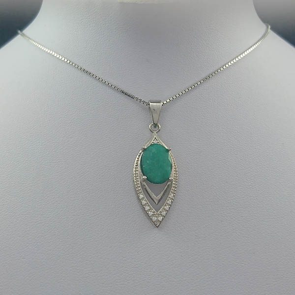 گردنبند نقره زنانه طرح بهدخت با سنگ زمرد الماس تراش - Image 2