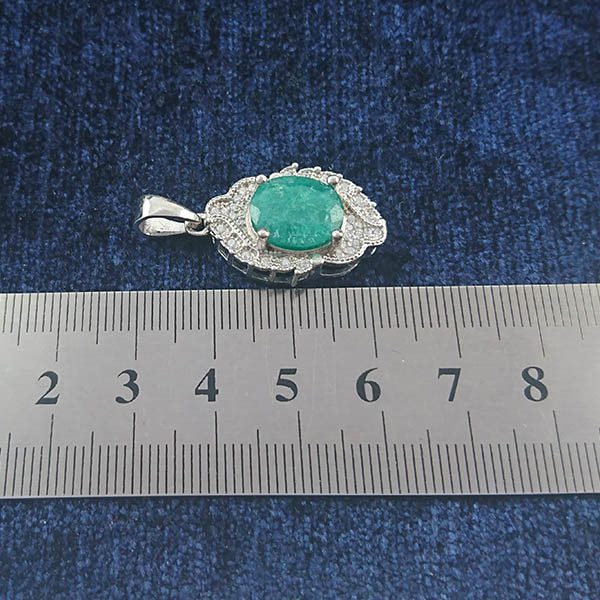 گردنبند نقره زنانه طرح آراسته با سنگ زمرد الماس تراش - Image 3