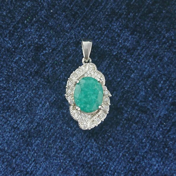 گردنبند نقره زنانه طرح آراسته با سنگ زمرد الماس تراش - Image 4