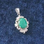 گردنبند نقره زنانه طرح پارمیس با سنگ زمرد الماس تراش