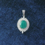 گردنبند نقره زنانه طرح پریماه با سنگ زمرد الماس تراش - Image 4