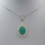 گردنبند نقره زنانه طرح پریماه با سنگ زمرد الماس تراش - Image 2