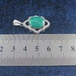 گردنبند نقره زنانه طرح رونیا با سنگ زمرد الماس تراش - Image 3