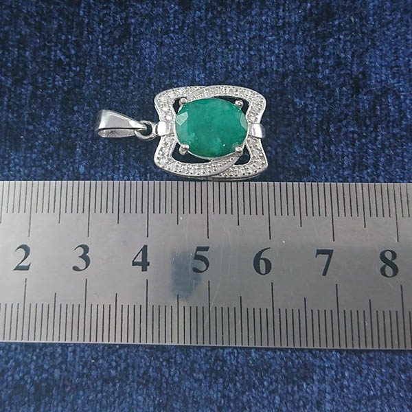 گردنبند نقره زنانه طرح سانیا با سنگ زمرد الماس تراش - Image 3