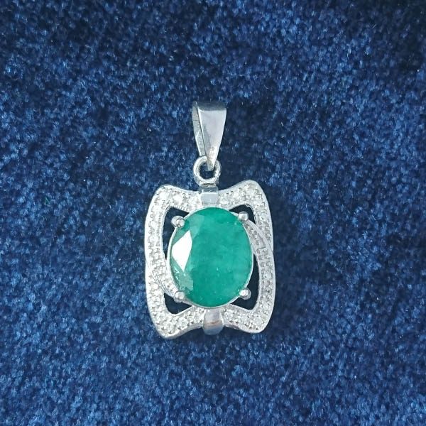 گردنبند نقره زنانه طرح سانیا با سنگ زمرد الماس تراش - Image 4