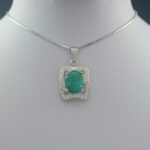 گردنبند نقره زنانه طرح سانیا با سنگ زمرد الماس تراش - Image 2