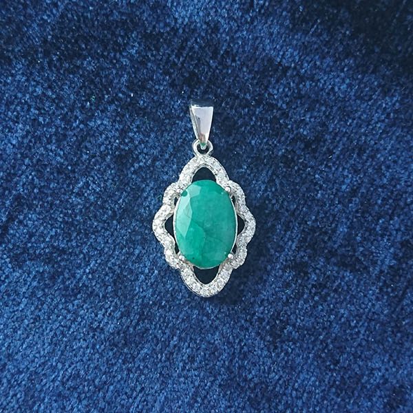 گردنبند نقره زنانه طرح رونیا ۲ با سنگ زمرد الماس تراش - Image 3