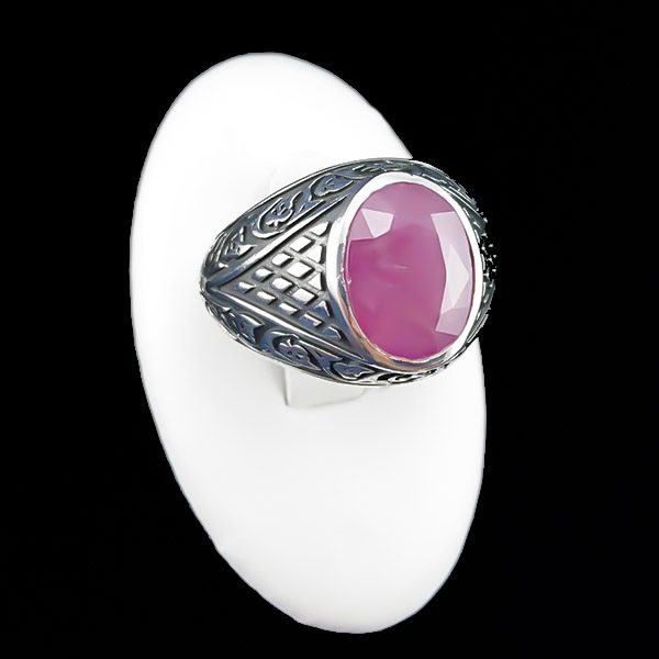 انگشتر یاقوت سرخ