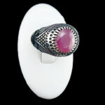 انگشتر نقره مردانه طرح جاوید با سنگ یاقوت سرخ الماس تراش