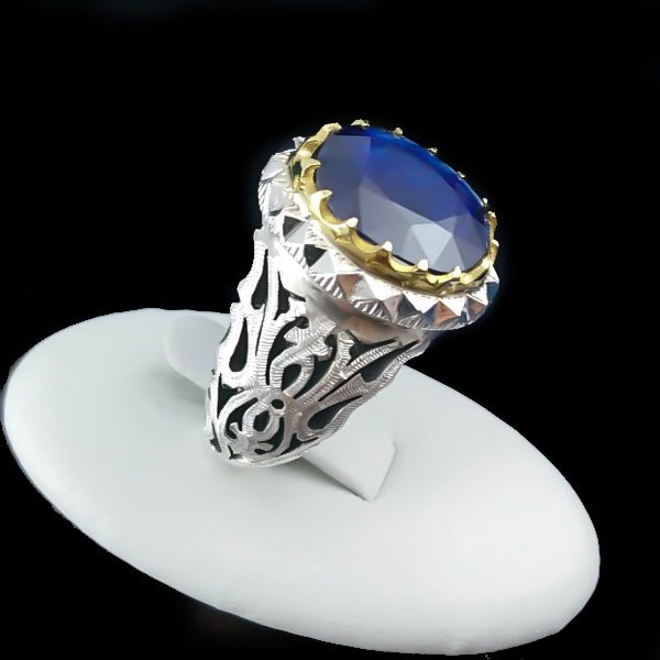 انگشتر نقره مردانه فاخر دست ساز طرح پرهام با نگین یاقوت کبود الماس تراش - Image 2