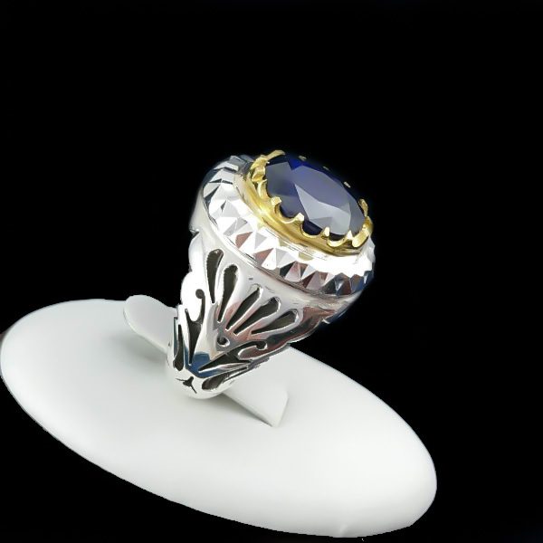 انگشتر نقره مردانه فاخر دست ساز طرح بابک با نگین یاقوت کبود الماس تراش - Image 4