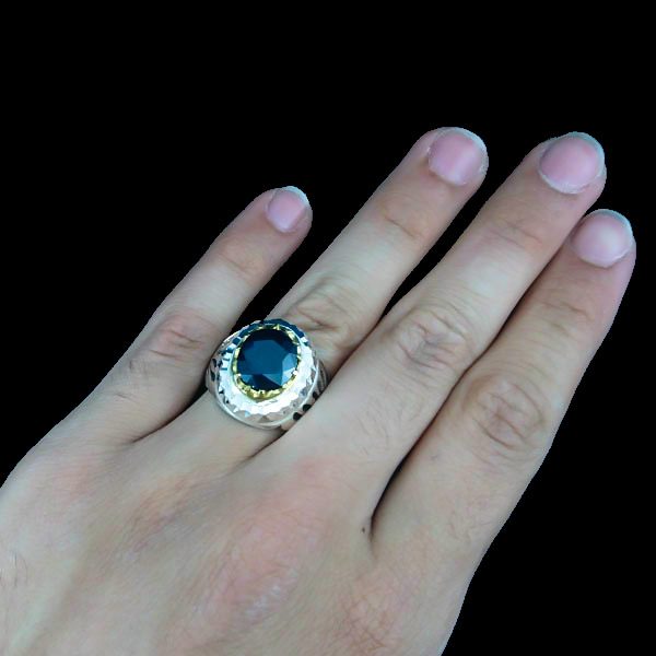 انگشتر نقره مردانه فاخر دست ساز طرح بابک با نگین یاقوت کبود الماس تراش - Image 2