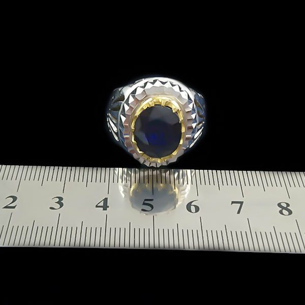 انگشتر نقره مردانه فاخر دست ساز طرح بابک با نگین یاقوت کبود الماس تراش - Image 3