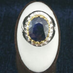 انگشتر نقره مردانه فاخر دست ساز طرح پژمان با نگین یاقوت کبود الماس تراش - Image 4