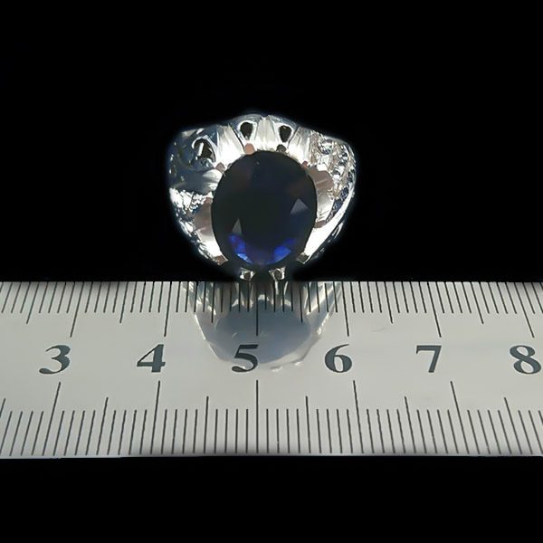 انگشتر نقره مردانه فاخر دست ساز طرح برزو با نگین یاقوت کبود الماس تراش - Image 3