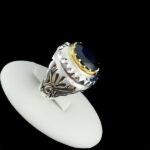 انگشتر نقره مردانه فاخر دست ساز طرح حمید با نگین یاقوت کبود الماس تراش - Image 4