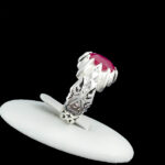 انگشتر نقره مردانه طرح فاخر دست ساز سبحان با سنگ یاقوت سرخ الماس تراش - Image 3