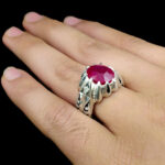 انگشتر نقره مردانه طرح فاخر دست ساز سبحان با سنگ یاقوت سرخ الماس تراش