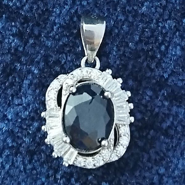 گردنبند نقره زنانه طرح دیانا با سنگ یاقوت کبود الماس تراش - Image 3