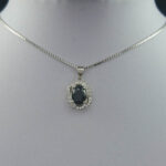 گردنبند نقره زنانه طرح دیانا با سنگ یاقوت کبود الماس تراش - Image 4
