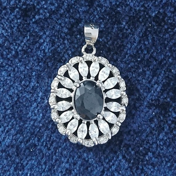 گردنبند نقره زنانه طرح ساینا با سنگ یاقوت کبود الماس تراش - Image 2