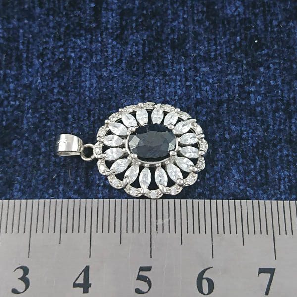 گردنبند نقره زنانه طرح ساینا با سنگ یاقوت کبود الماس تراش - Image 4