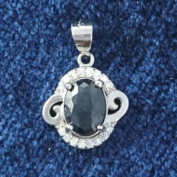 گردنبند نقره زنانه طرح النا با سنگ یاقوت کبود الماس تراش - Image 4