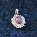 گردنبند نقره زنانه طرح ترمه با سنگ یاقوت سرخ الماس تراش