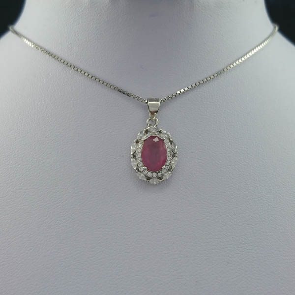 گردنبند نقره زنانه طرح مهر با سنگ یاقوت سرخ الماس تراش - Image 2