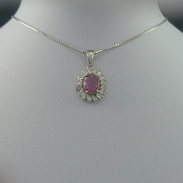 گردنبند نقره زنانه طرح سرو با سنگ یاقوت سرخ الماس تراش - Image 3