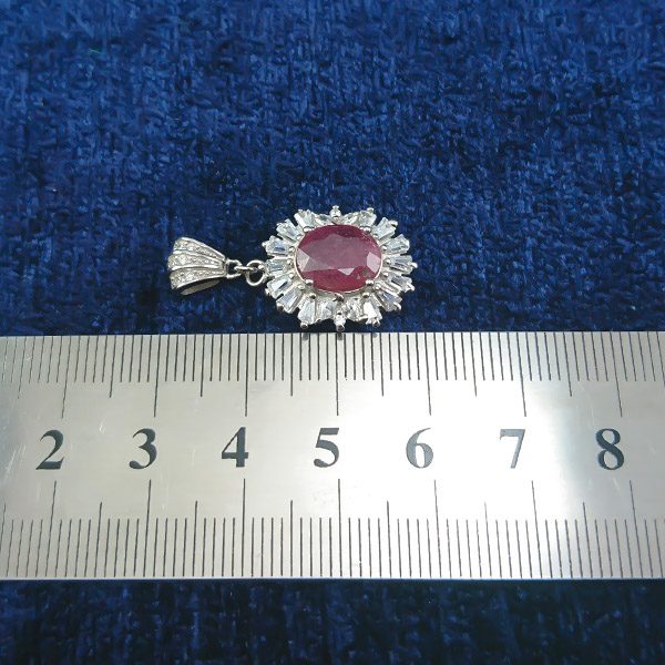 گردنبند نقره زنانه طرح آذر با سنگ یاقوت سرخ الماس تراش - Image 4