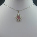 گردنبند نقره زنانه طرح توتیا با سنگ یاقوت سرخ الماس تراش - Image 3