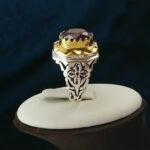 انگشتر نقره مردانه فاخر دست ساز طرح آرش با سنگ گارنت الماس تراش - Image 6