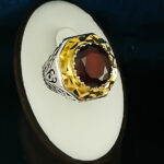 انگشتر نقره مردانه فاخر دست ساز طرح الوند با سنگ گارنت الماس تراش