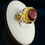 انگشتر نقره مردانه فاخر دست ساز طرح ایرج با سنگ گارنت الماس تراش