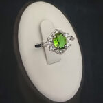 انگشتر نقره زنانه طرح آتریسا با سنگ الکساندریت