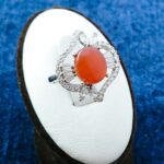 انگشتر نقره زنانه طرح آوینا با سنگ عقیق یمنی سرخ