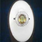 انگشتر نقره زنانه طرح مانیلا با سنگ الکساندریت - Image 3