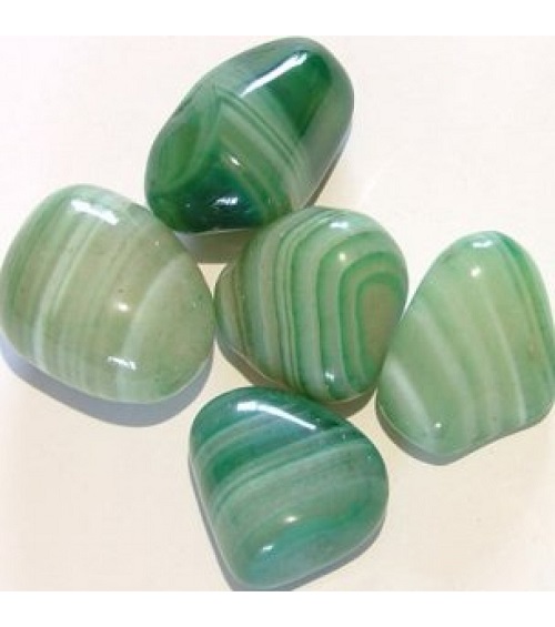 agate-stone-1 عقیق سبز: آنچه درباره سنگ عقیق سبز  و خواص فراوان این سنگ سبز باید بدانید 