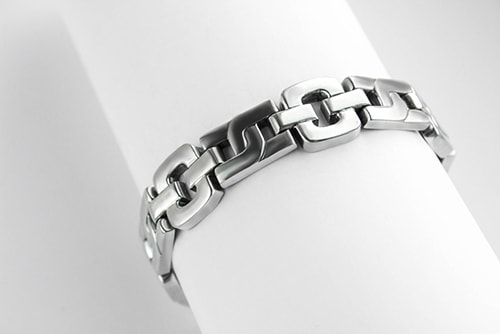 bracelet018 دستبند: نکات طلایی برای انتخاب مدل دستبند +۶۰ عکس دستبند خاص 