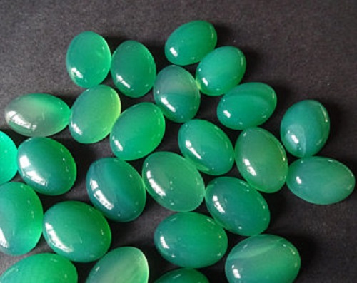 collection-agate عقیق سبز: آنچه درباره سنگ عقیق سبز  و خواص فراوان این سنگ سبز باید بدانید 