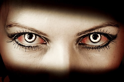 evil-eyes-1 سنگ چشم زخم: قوی‌ترین سنگ ها و آیه چشم زخم براساس آیات و احادیث 