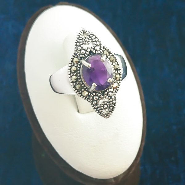 نیم ست نقره زنانه طرح ارنواز با سنگ آمیتیست الماس تراش - Image 2