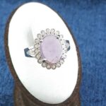 انگشتر نقره زنانه طرح فروزان با سنگ عقیق کبود یمنی