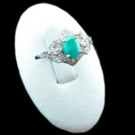 انگشتر زمرد الماس تراش نقره زنانه طرح گندم