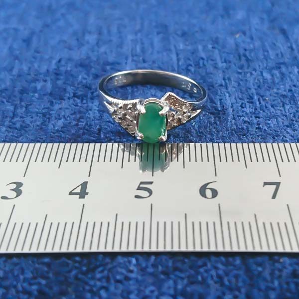 انگشتر نقره زنانه طرح حنا با سنگ زمرد الماس تراش - Image 2