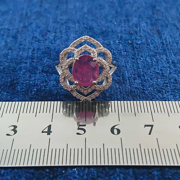 انگشتر نقره زنانه طرح انوشا با سنگ یاقوت سرخ الماس تراش - Image 2